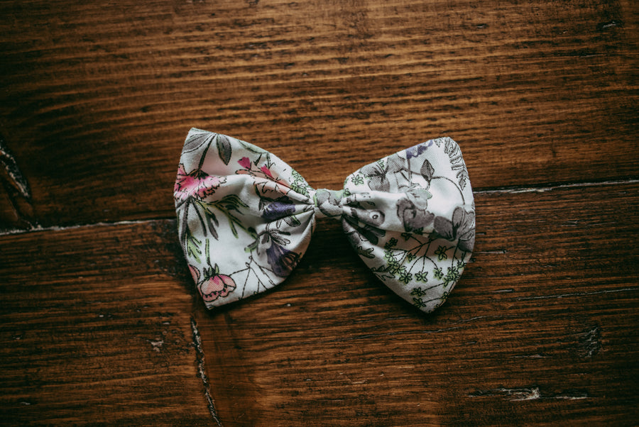 Nancy hair bow